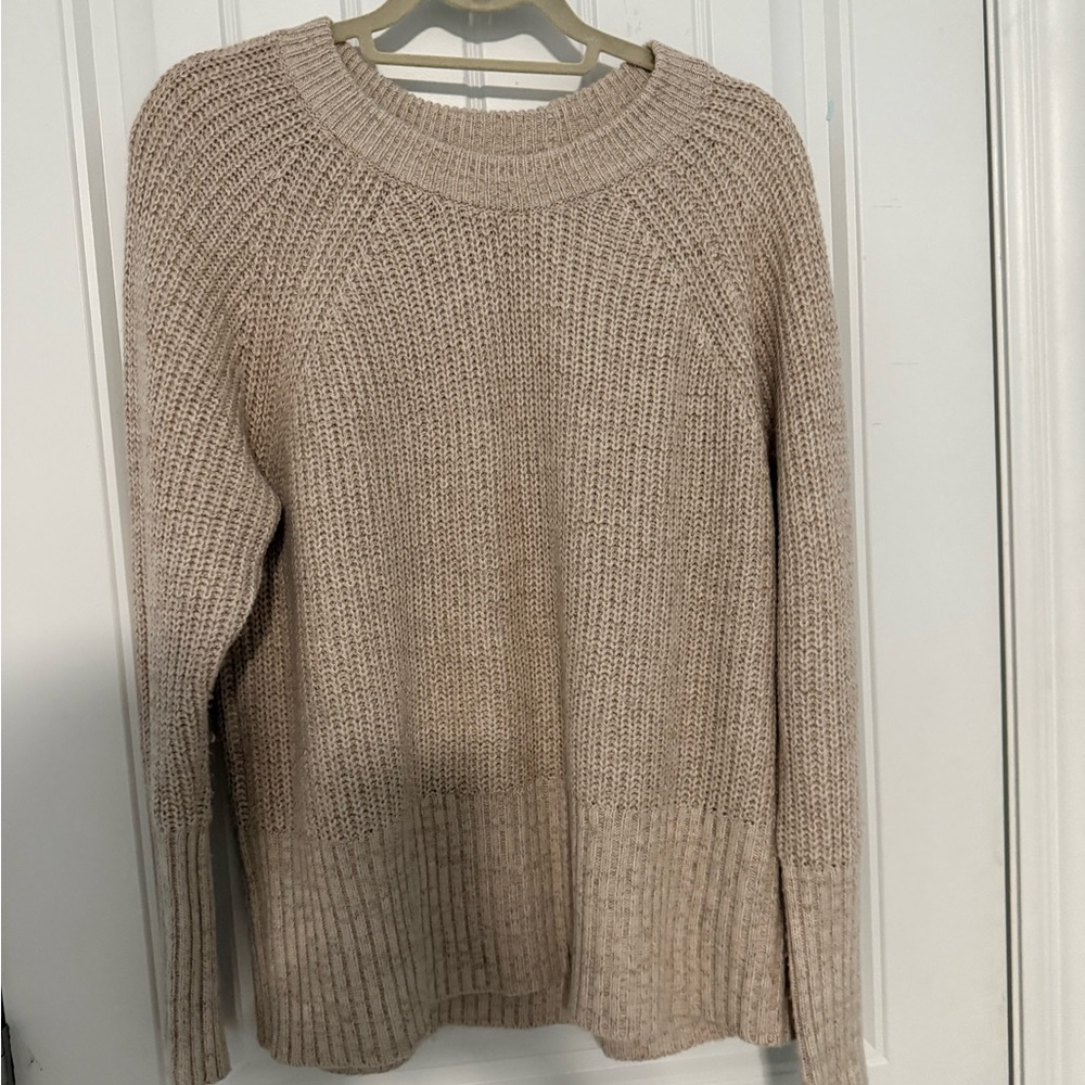 Universal Thread Cream Crew Neck Sweater Chunky Knit